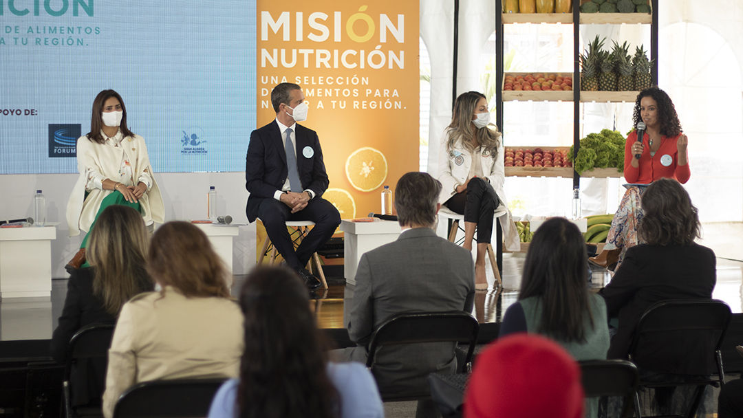 Protocolary signature of the Misión Nutrición Project, presented on 8 September 2021 in Bogota. From left to right: María Juliana Ruiz, First Lady of Colombia; Pedro Leandro, CEO of Ara; Erika Rodríguez, Latam Director at The Consumer Goods Forum and Elisa Cadena, Nutritional Food & Beverages subdirector at the Ministry of Health of Colombia.