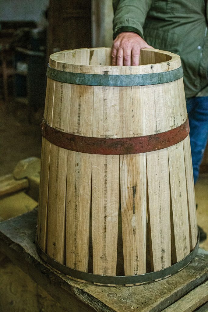 Making wine barrel
