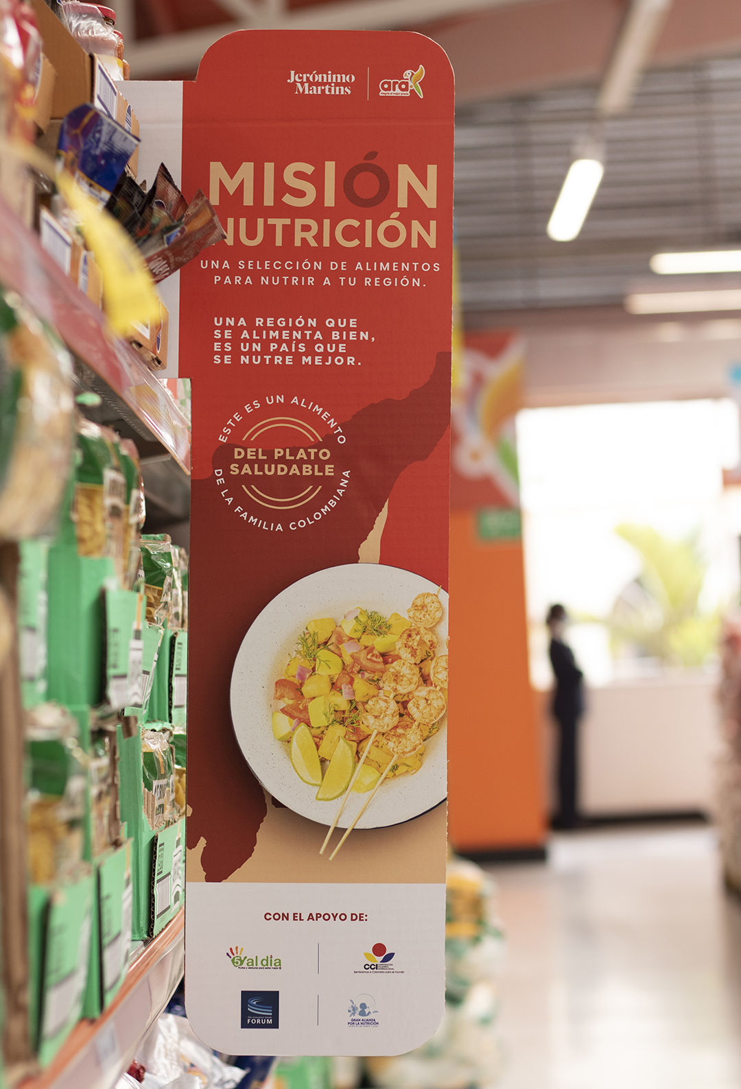 Mision Nutricion board on the supermarket