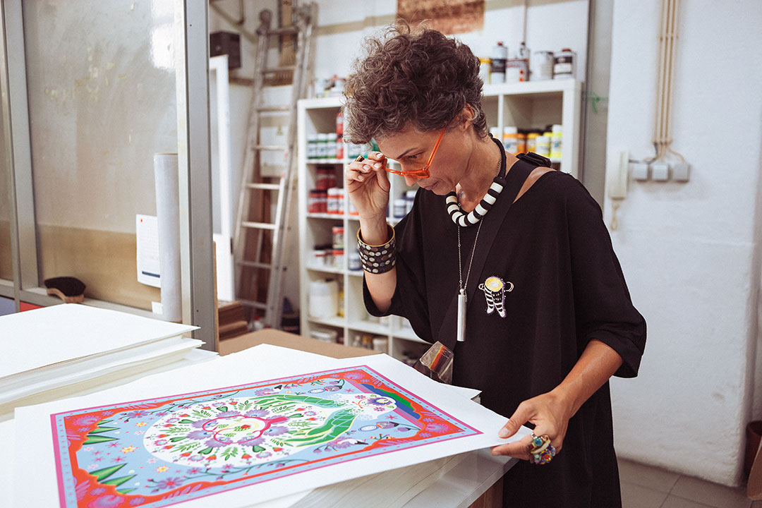 Magda Kwic with her artwork
