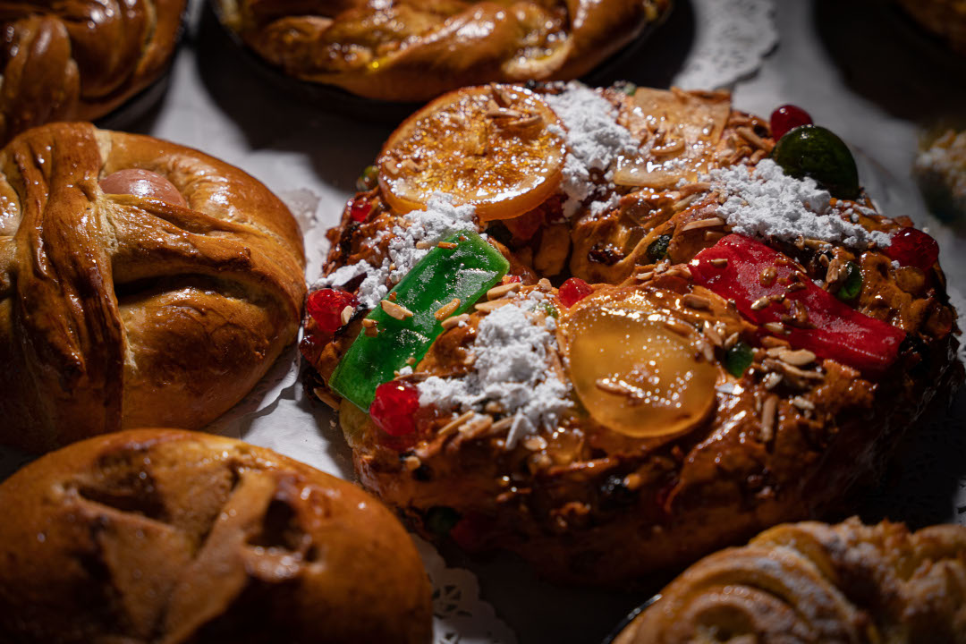 Bolo rei and Easter typical portuguese cake, Folar