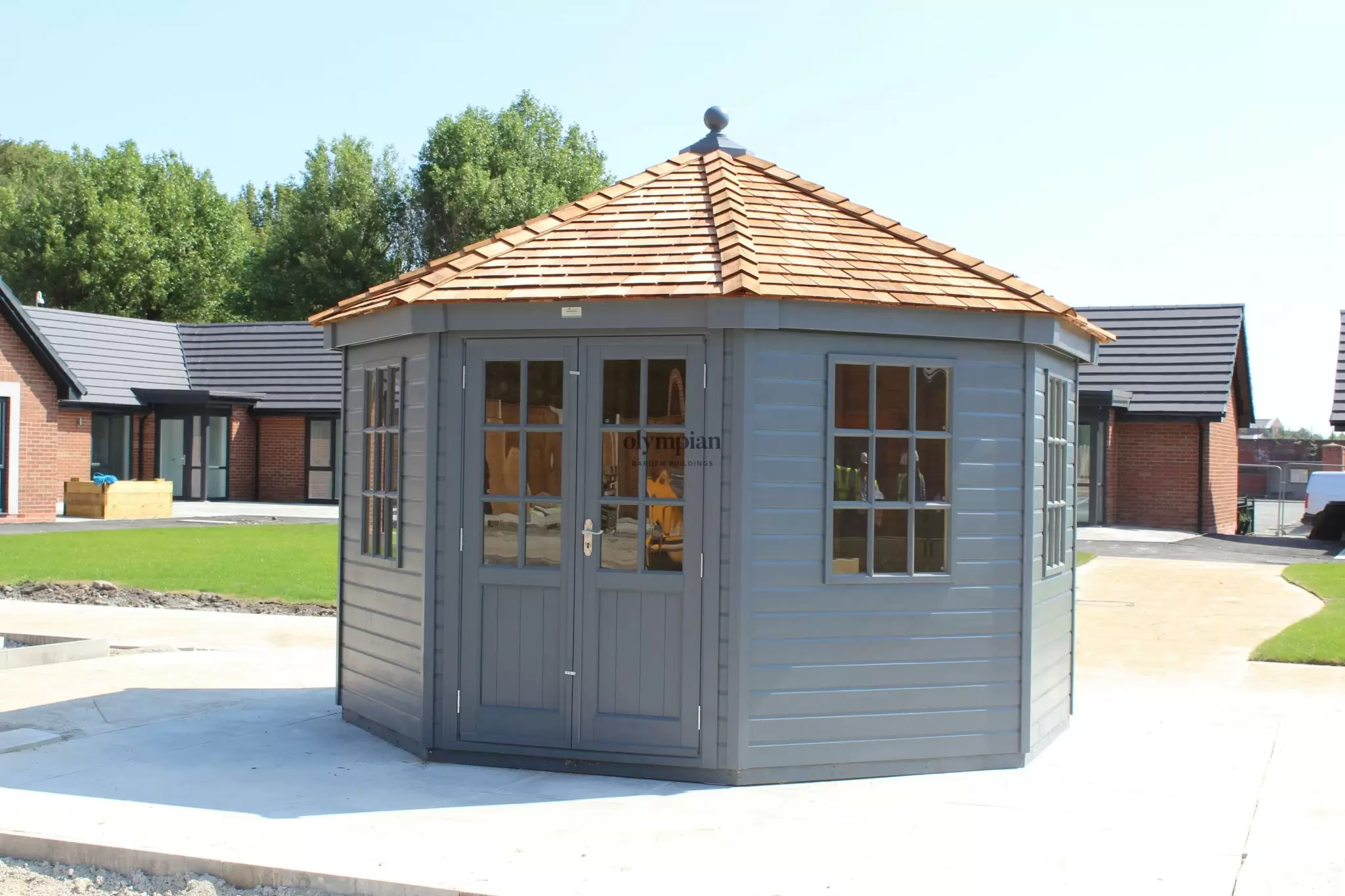 The 3D Geometry of a Hexagonal Roof
