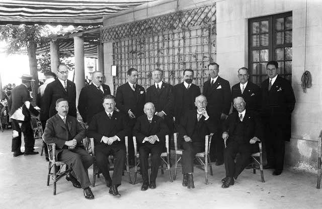 The IVth International Congress of Classical Archaeology, Barcelona, 1929. Standing, left to right: Ferrandis, Pearson, Lantier, Obermaier, Albertini, Taracena, Álvarez Ossorio and Bosch Gimpera. Seated, left to right: Thomas, Rodenwaldt, Mélida, Pellati and Taramelli.