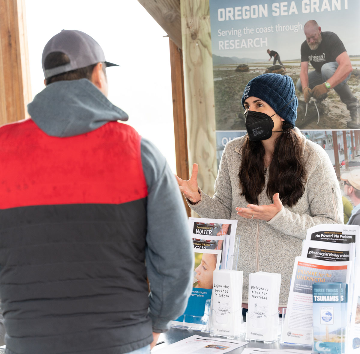 Visitors and residents learn about coastal hazards and preparedness at the Yachats Community Prepare Fair