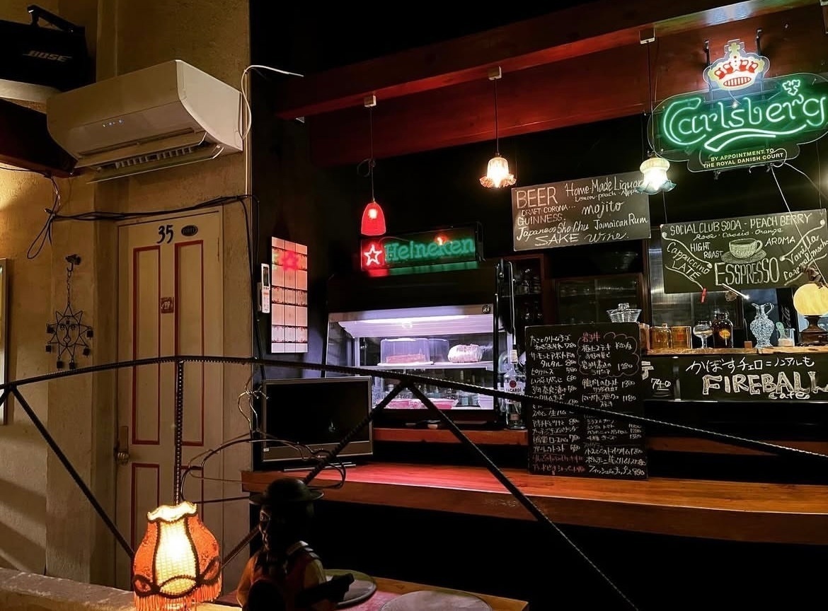 創業31年の洋風居酒屋ホール＆カウンタースタッフ募集