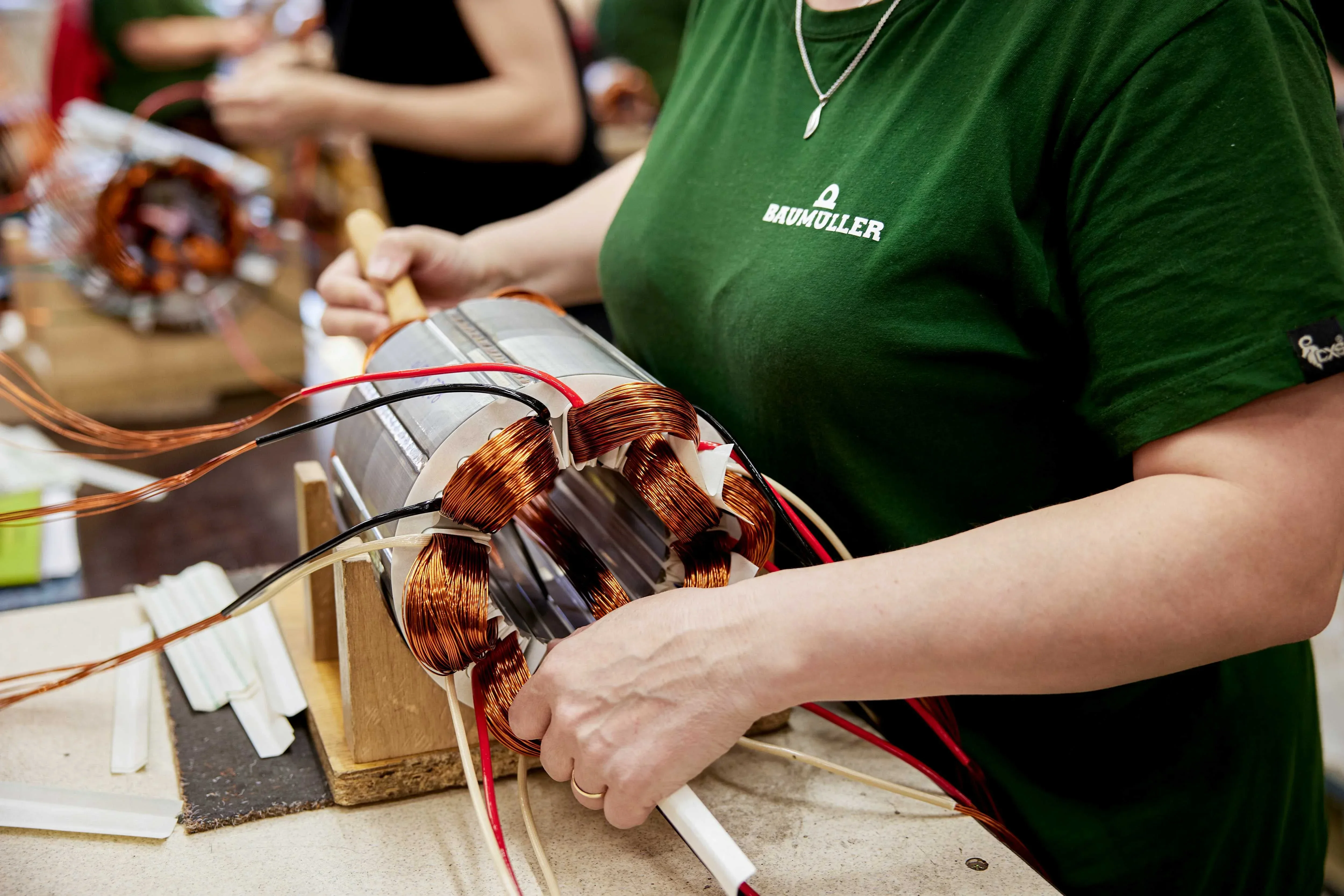 Pracovník výroby elektromotorů M/Ž