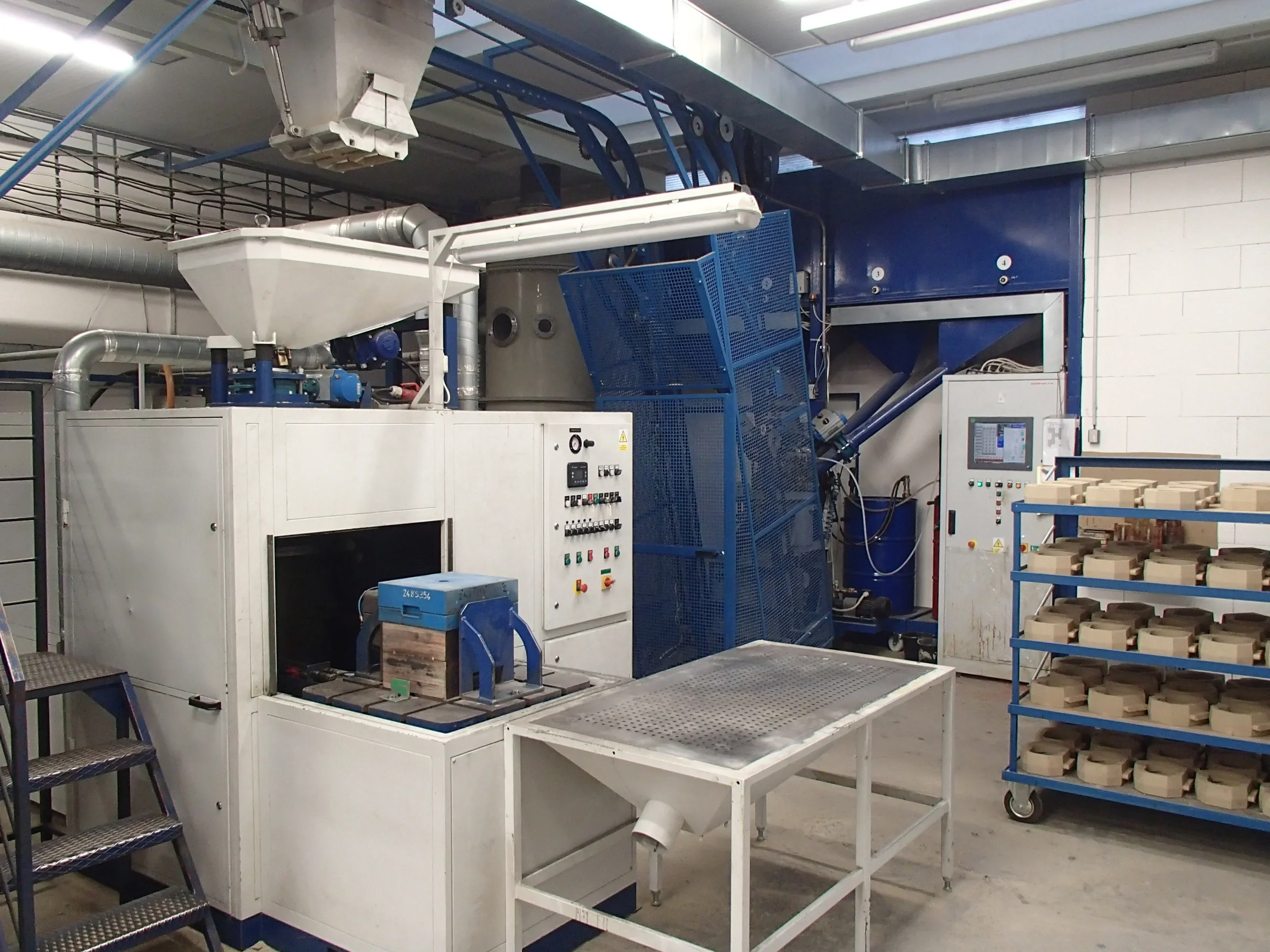 Jádrař/jádrařka - obsluha vstřelovacího stroje