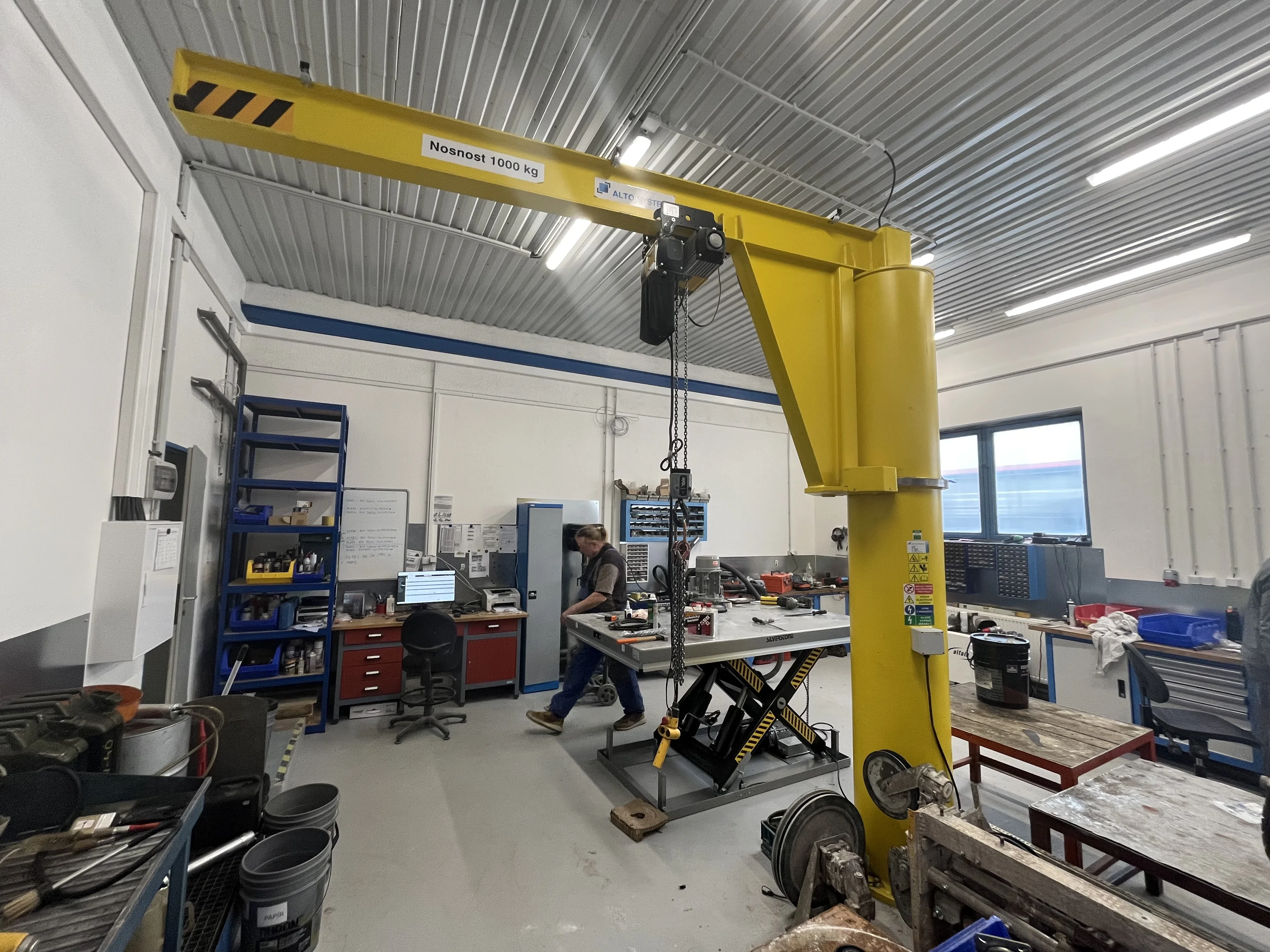 SERVISNÍ TECHNIK pro opravy malé stavební mechanizace