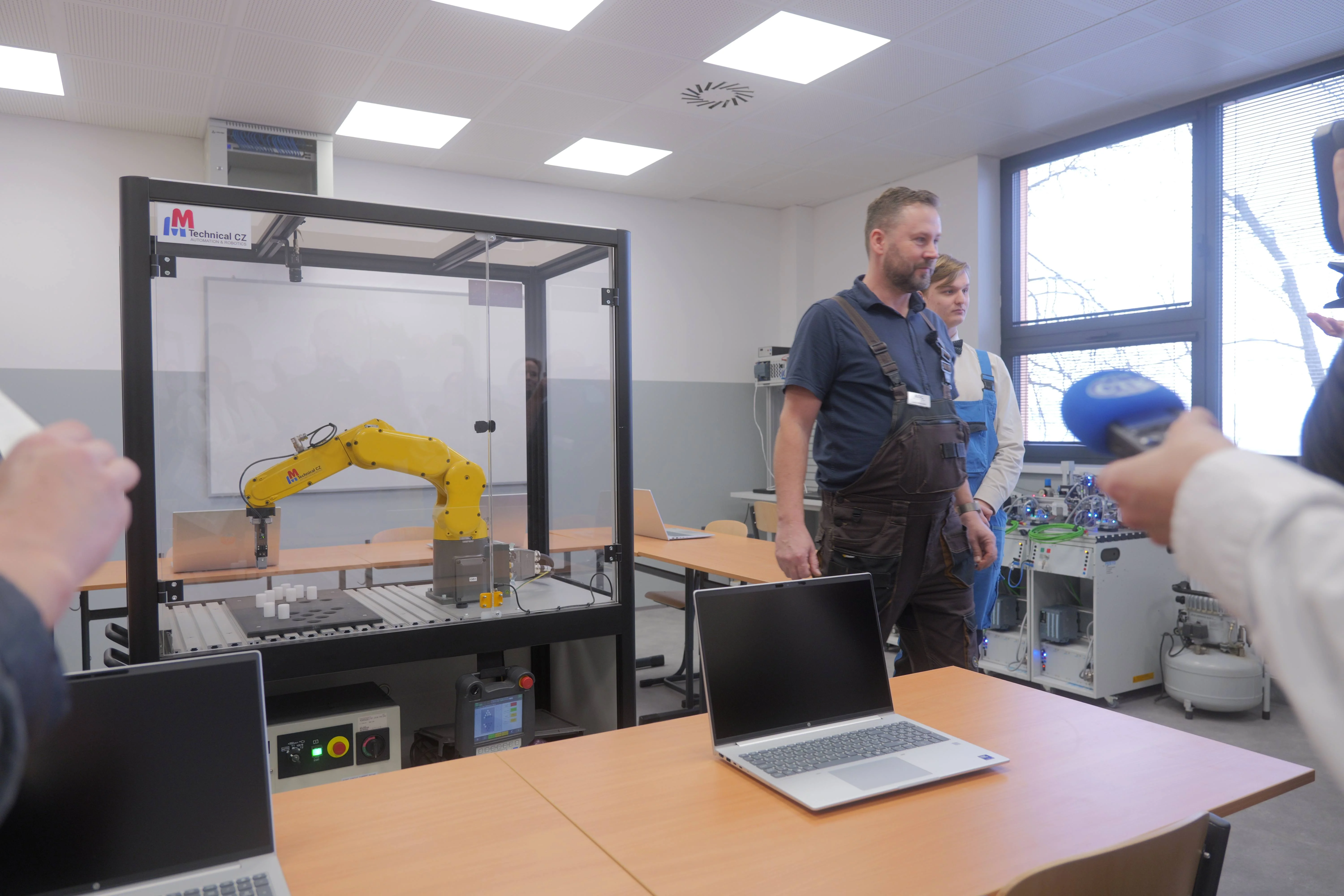 Střední škola AGC v Teplicích otevřela novou budovu pro technické obory