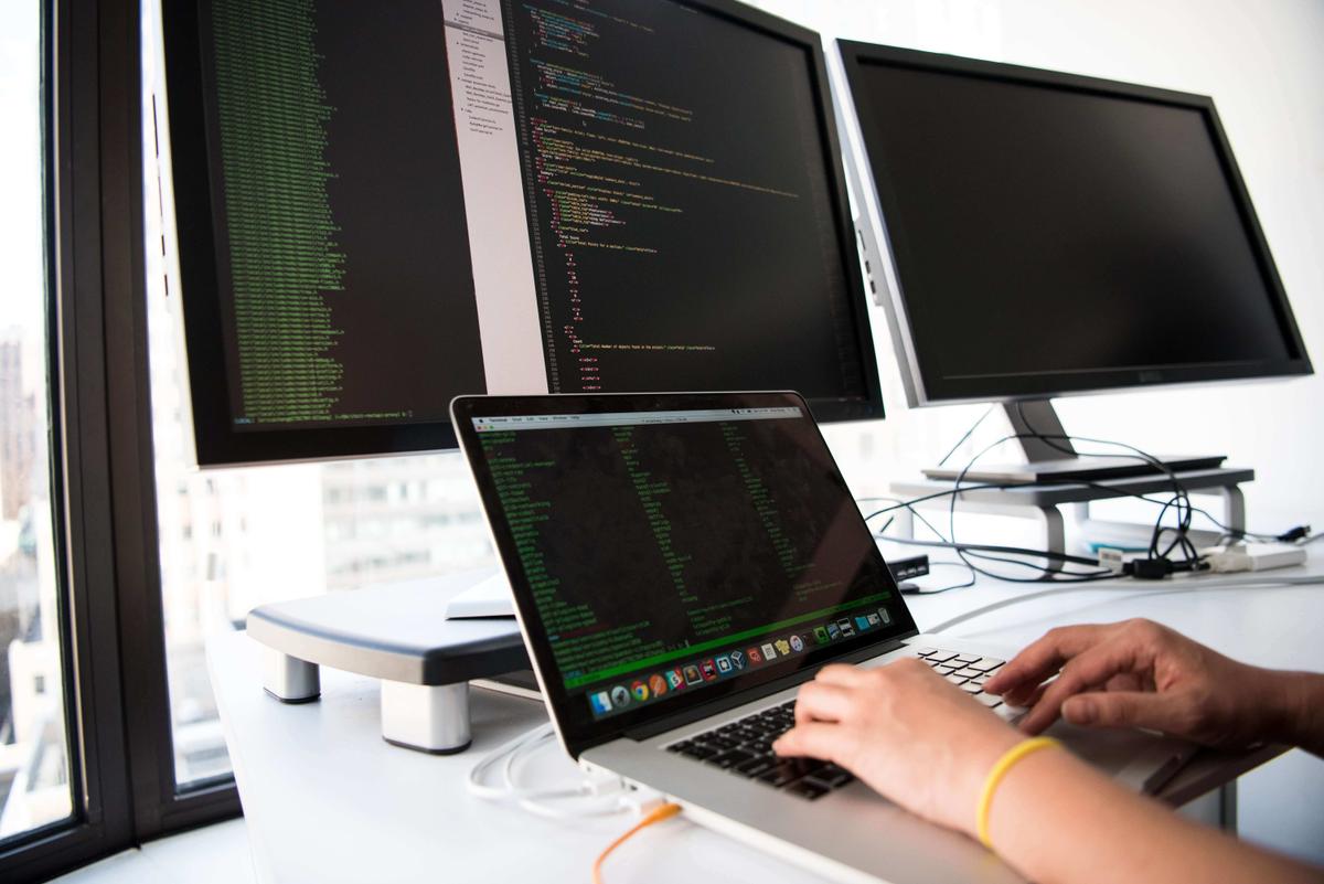 Hiring software engineers as a non-tech recruiter
