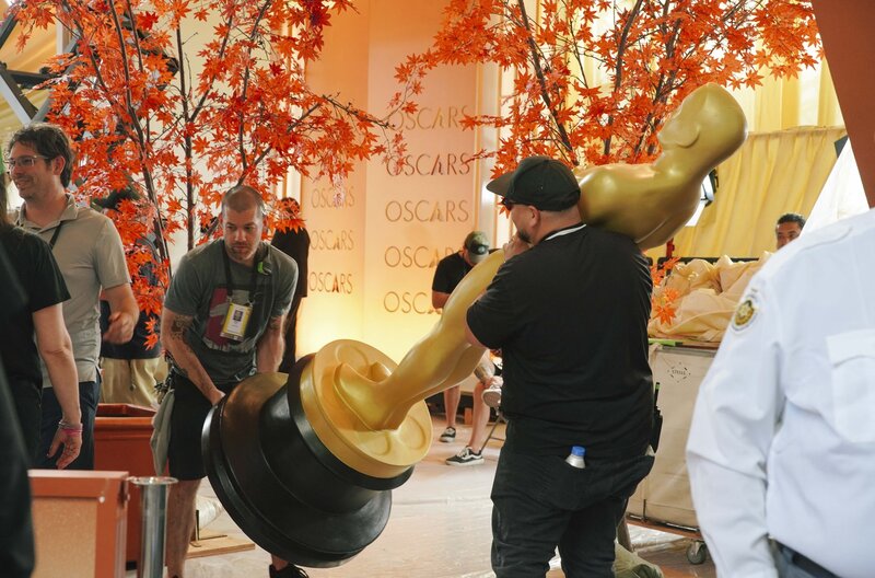 A Dolby Színház-ban az utolsó simításokat végzik.