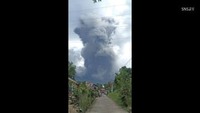 「インドネシアの火山で大規模噴火　日本への津波の有無を調査中　気象庁」の画像