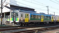 「12月に全線開通90周年を迎えるJR水郡線にラッピング列車が登場　運行は10月上旬から」の画像