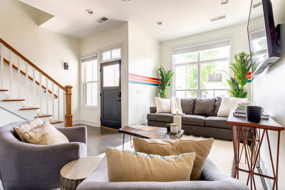 Sunsets and Southern Comfort Await You hero image