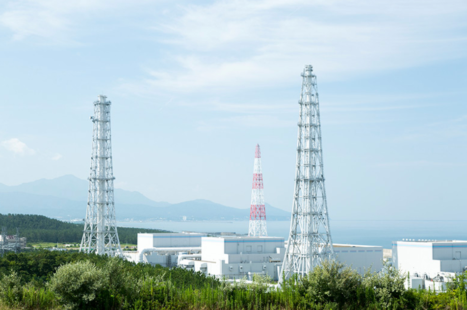 Japan's largest nuclear power plant, TEPCO's Kashiwazaki-Kariwa Nuclear Power Plant, is under intense debate over whether to restart operations due to various safety issues, including what opponents call its inadequate anti-terrorism preparedness.&nbsp; &nbsp; &nbsp;Source: Tokyo Electric Power Company Holdings website