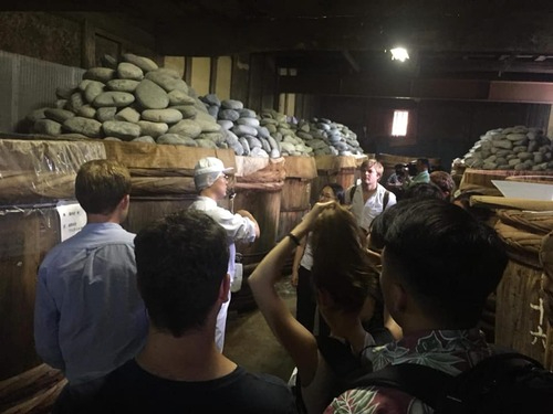 Participants in a GEN Japan program learn about traditional fermentation and preservation methods of such foodstuffs as soy sauce and miso. &nbsp; &nbsp; Source: GEN Japan<br>