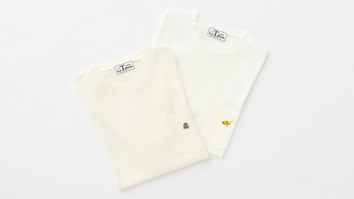 サステナブルファッションとして売り出された和紙素材のTシャツ（左）とコットン素材のTシャツ。&nbsp; &nbsp; &nbsp; ©2022 Pokémon/Nintendo/CR/GF