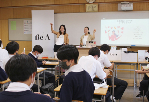 Takahashi holds up a tampon during a presentation on periods at a school near Yokohama.&nbsp; &nbsp; &nbsp;Source: Bé-A Japan<br>