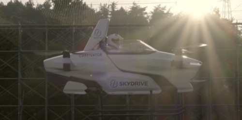 SkyDrive’s single-seater aircraft makes a demonstration flight. &nbsp; &nbsp; Source: SkyDrive