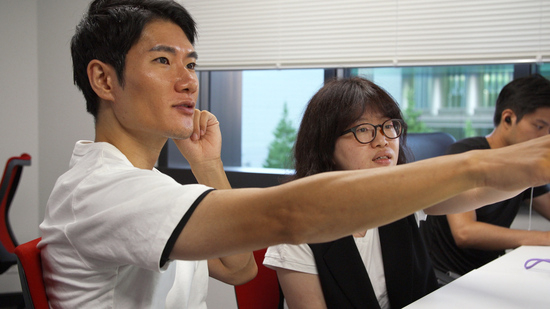 Renji Hirase, CEO and founder of Sustainable Lab, is seen at work in the company’s headquarters in Otemachi, Tokyo. &nbsp; &nbsp; Photo: J-Stories