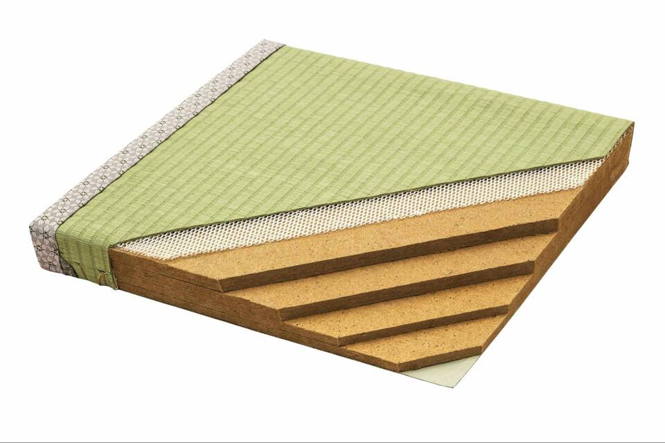 The tatami mats containing boards made from old tea leaves are sold across Japan.&nbsp; &nbsp; &nbsp;Source: Ito En