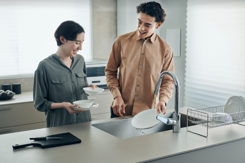 Japanese company introduces self-cleaning tableware as a solution to combat global water shortages