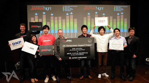 In 2015, he was selected as a finalist at a startup pitch event in San Francisco (second from right).&nbsp;&nbsp;