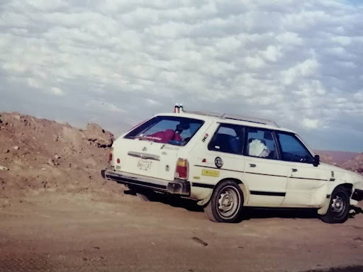 Named "Yamato," it was an old Subaru station wagon that he drove while studying in the United States. It ran16,000 km overland from the U.S. to Argentina, despite numerous breaks in axles, gears, cooling systems, and other components. The photo was taken on a mountain road in the alpine region of Chile on the way from Peru to Argentina.