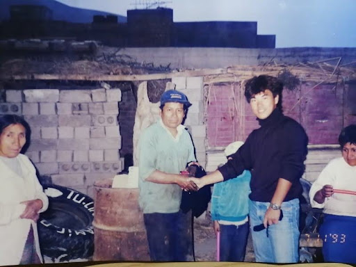 With the repairman and his family who fixed my car when it broke down in southern Peru (July 1993).&nbsp;