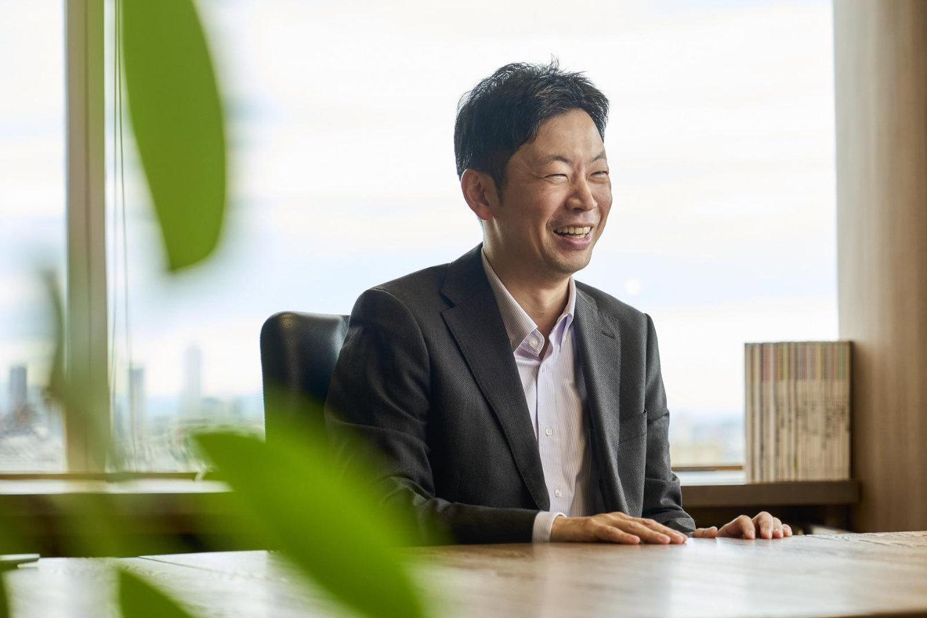 Looop Inc. CEO Morita Takumi explains the benefits and challenges of renewable energy Photo by Fujishima Ryo | Tokyo Updates