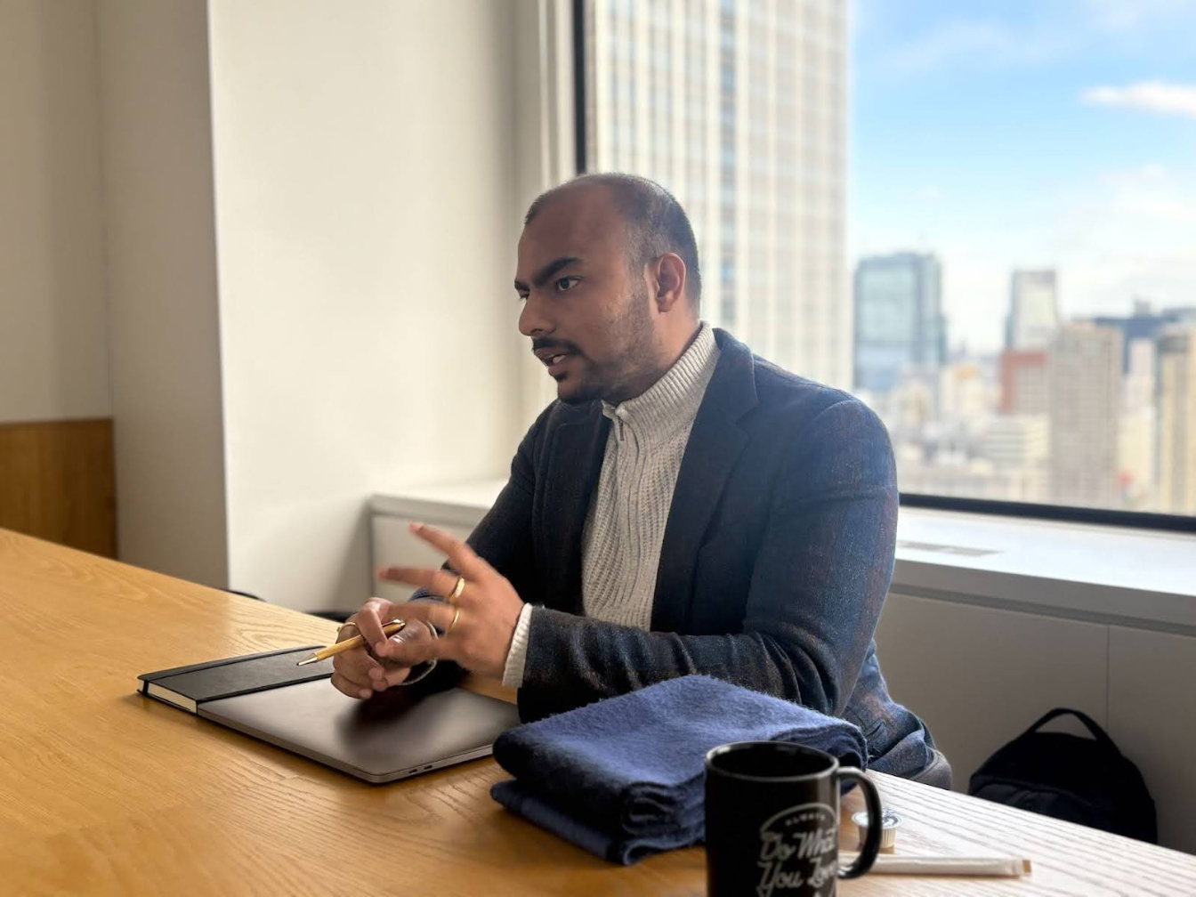 During an interview with JStories, Mondal emphasizes that Japanese startups should also clearly convey a message that their vision is strong enough to compete on a global scale