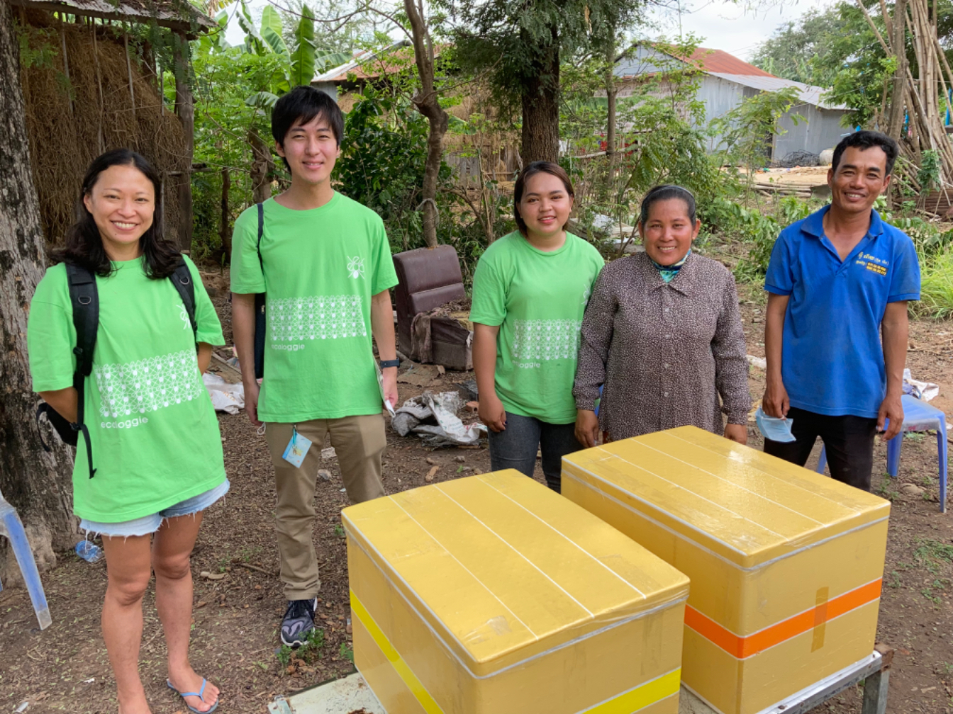 Founder Seiya Ashikari (second from left) poses with Cambodian production partners