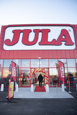 Jula Front