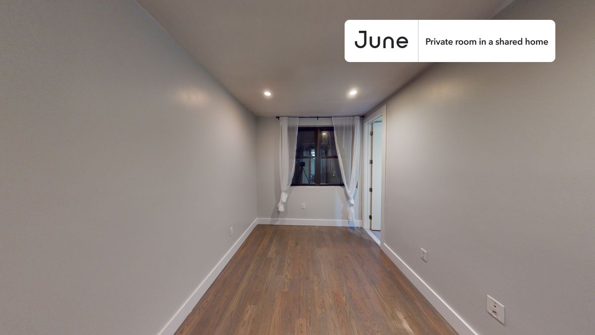 Move in by March 15 and unlock our extended promotion - save up to $300 on your stay! Use code: "HELLOFEB".

PLEASE NOTE: This is a private room in a shared apartment. You will have your own bedroom and shared common areas (kitchen, bathroom, etc.) with other residents.

Full bedroom in a 3 bedroom / 3 bathroom apartment!

Check out 3D tour now:  https://jnhm.es/8fT

This  Full room in Flatbush  offers flexible lease lengths, including a standard 12-month term and options up to 18 months. You pick your custom start and end date. Monthly rent rate is determined by furnishing preference, move-in date and move-out date. Speak to a June representative for recommendations on the best stay duration for the lowest rate, and learn more about this home on the June website:  https://jnhm.es/6AO

Amenities of this home:   Dishwasher,    Furnished Common Areas,    Wi-Fi - Paid separately (High-Speed),    Guarantors Allowed,       Dining area,    Couple-Friendly,    Private Bathroom,    Laundry - Paid separately (in building),       Hardwood Flooring,    Microwave,    Oven,    Refrigerator,    Air Conditioning | HVAC,    Community Events,   also, this unit is conveniently located, several local parks, restaurants and bars are just minutes away.

About June Homes: Welcome to the easiest rental experience of your life. Rent furnished or unfurnished apartments available with a flexible lease, including a standard 12-month term and options up to 18 months. As a resident, you’ll have access to 24/7 support and monthly cleanings of the home’s shared spaces. Sign up now to apply online for your next home with June: https://jnhm.es/sign-roomi

Brokers welcome! Contact us for more details.

Interested? Use this listing ID when speaking to June team:  #1820 B