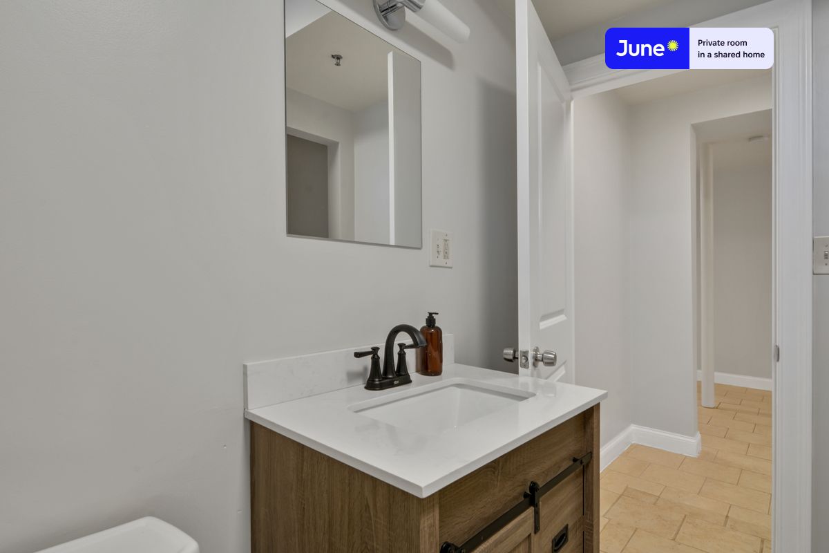 Photos of apartment on Dudley St.,Boston MA 02119
