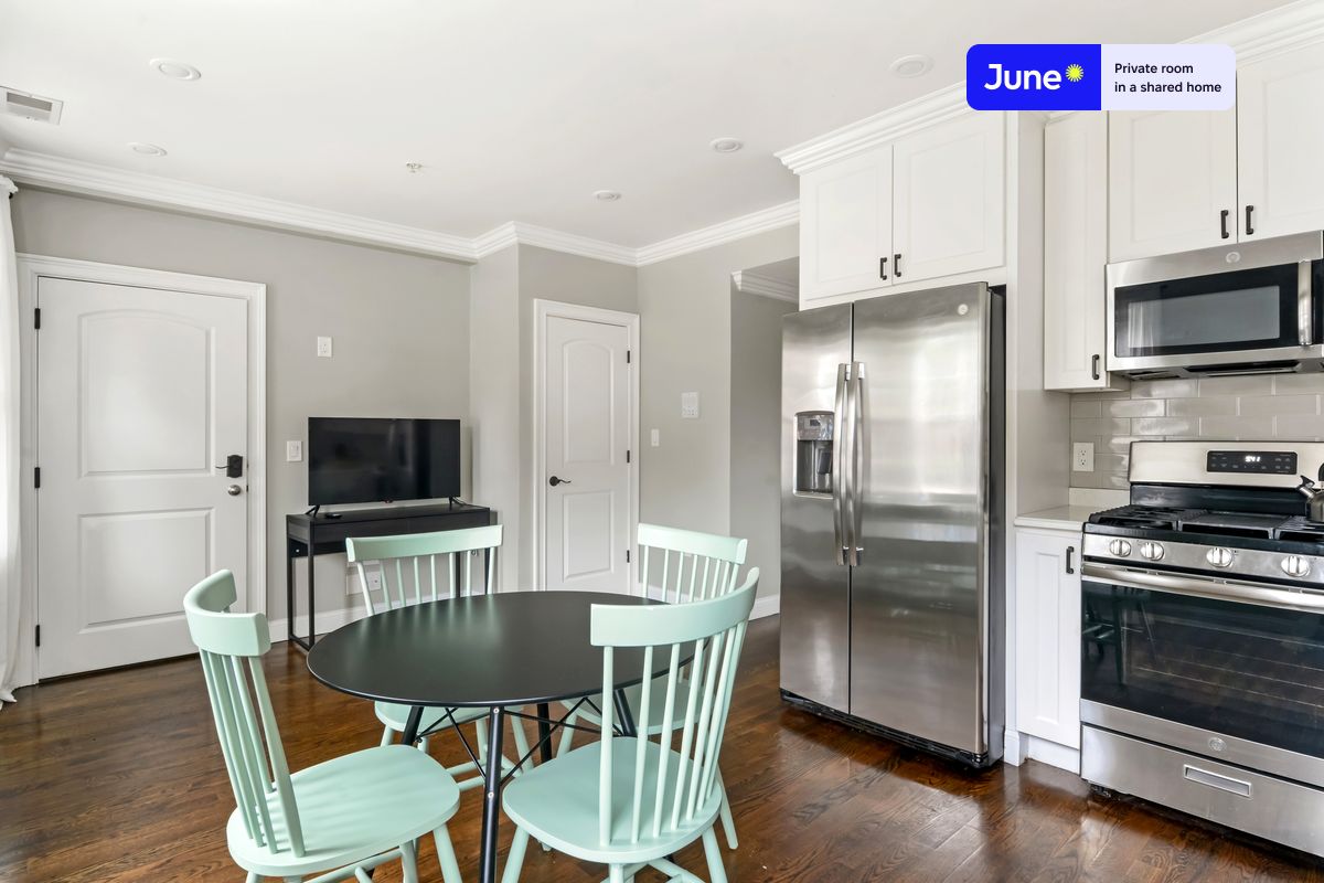 Photos of apartment on Washington St.,Boston MA 02135