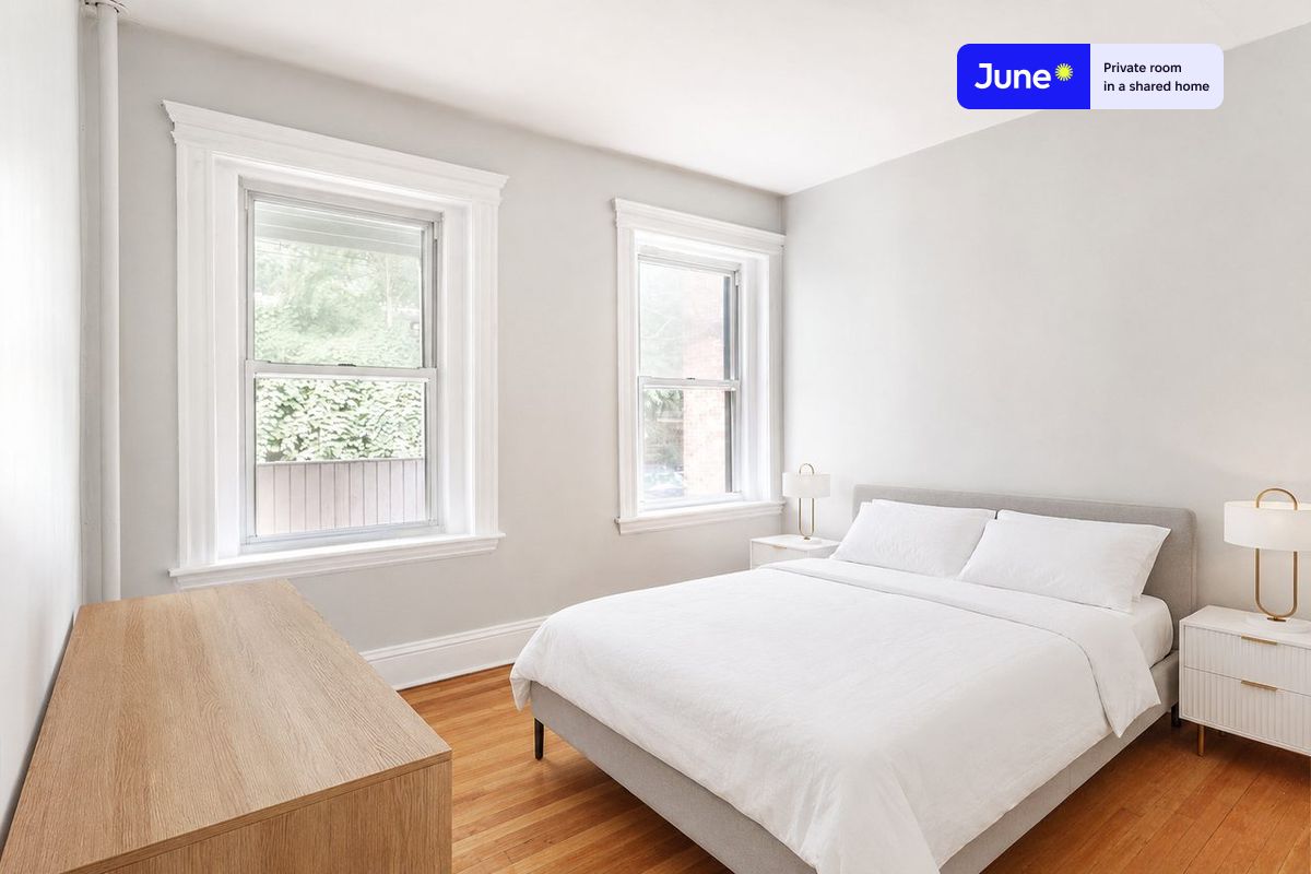 Pictures of  property for rent on Strathmore, Boston, MA 02445