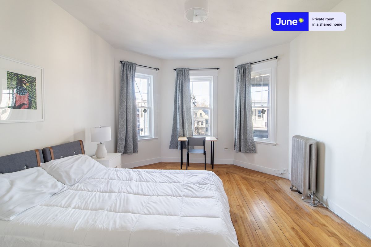 Pictures of  property for rent on Lithgow, Boston, MA 02124