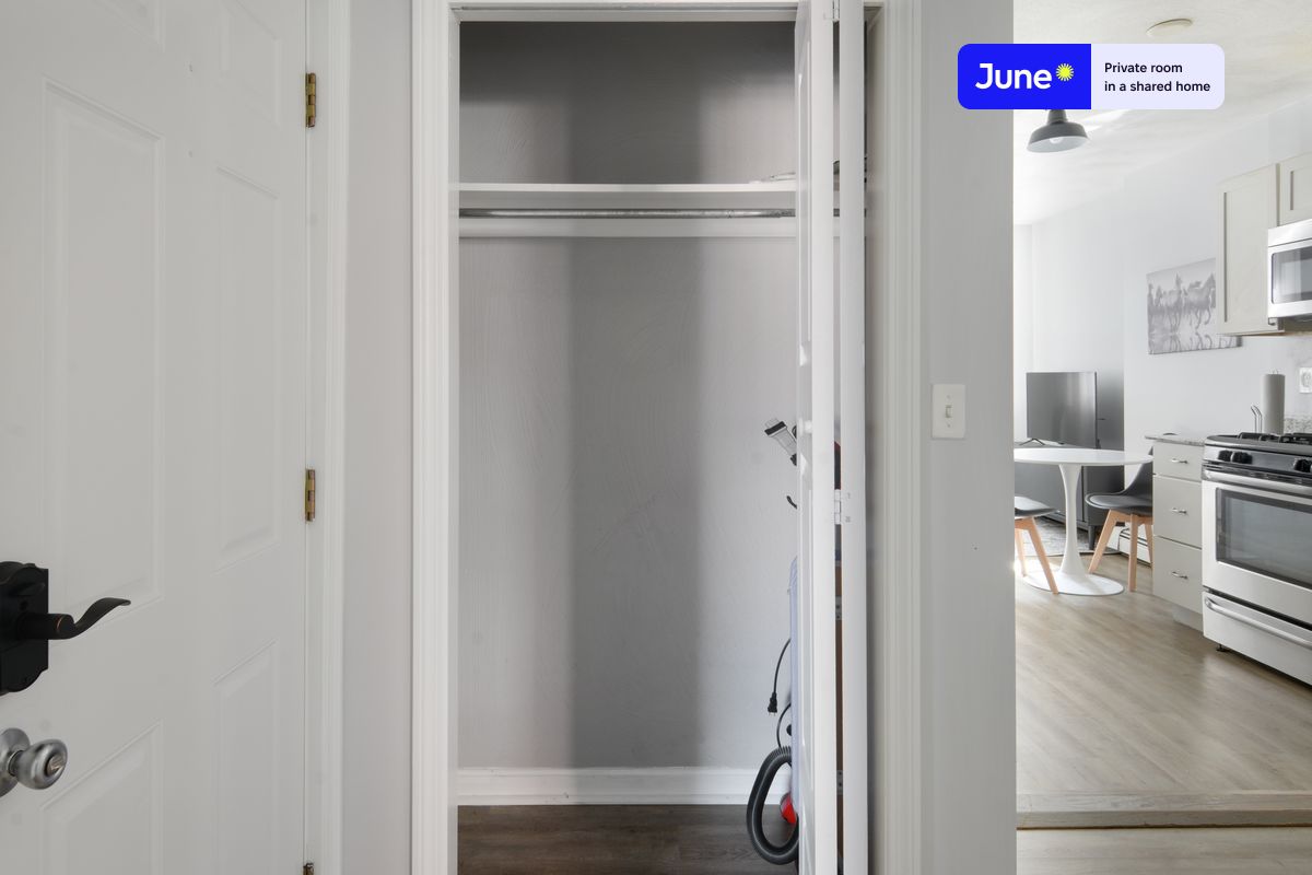 Photos of apartment on North Bennet St.,Boston MA 02113