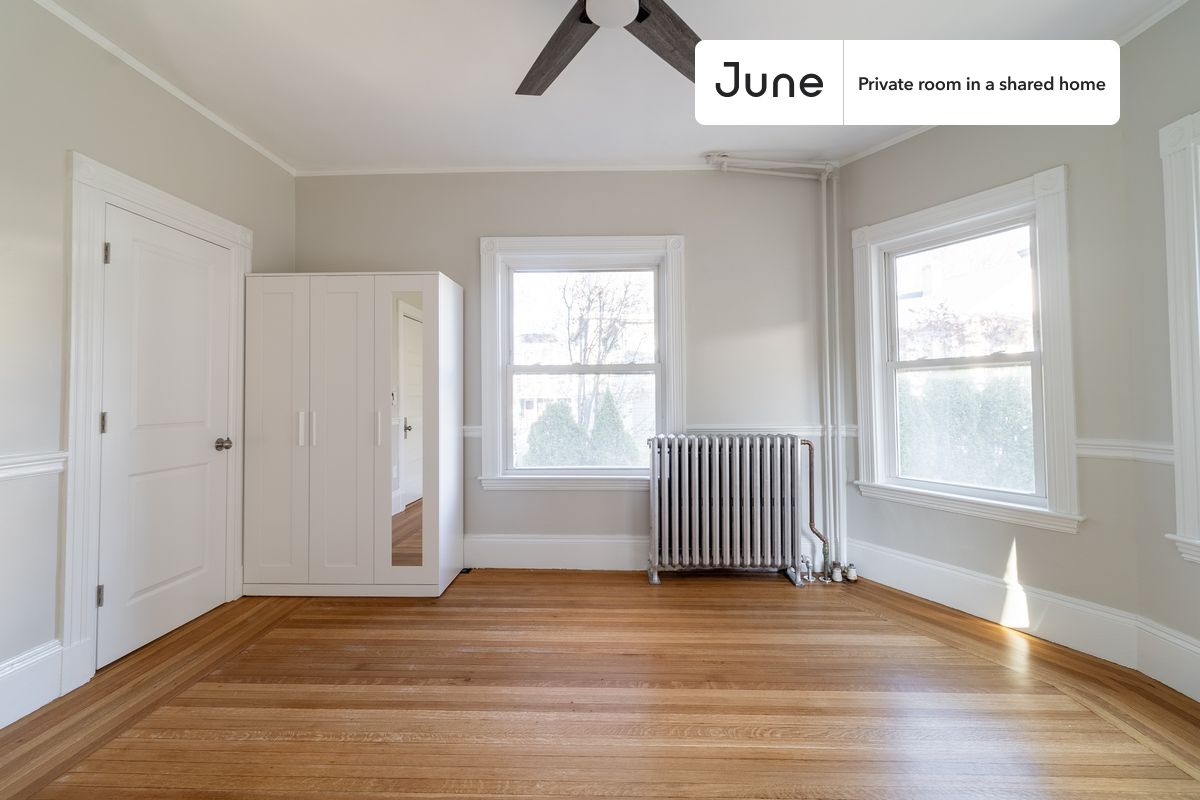 Photos of apartment on Brook St.,Boston MA 02445