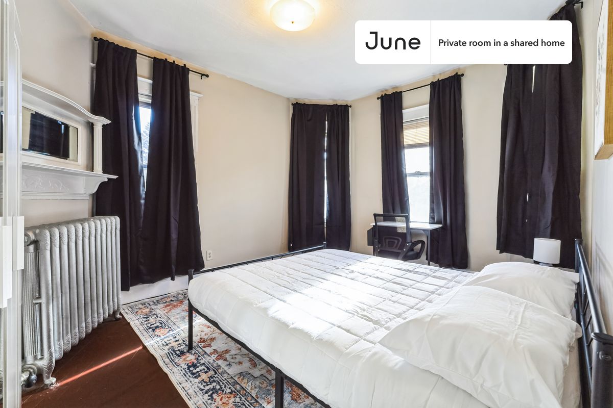 Room rental in 175 River Street, Boston, US - private Room