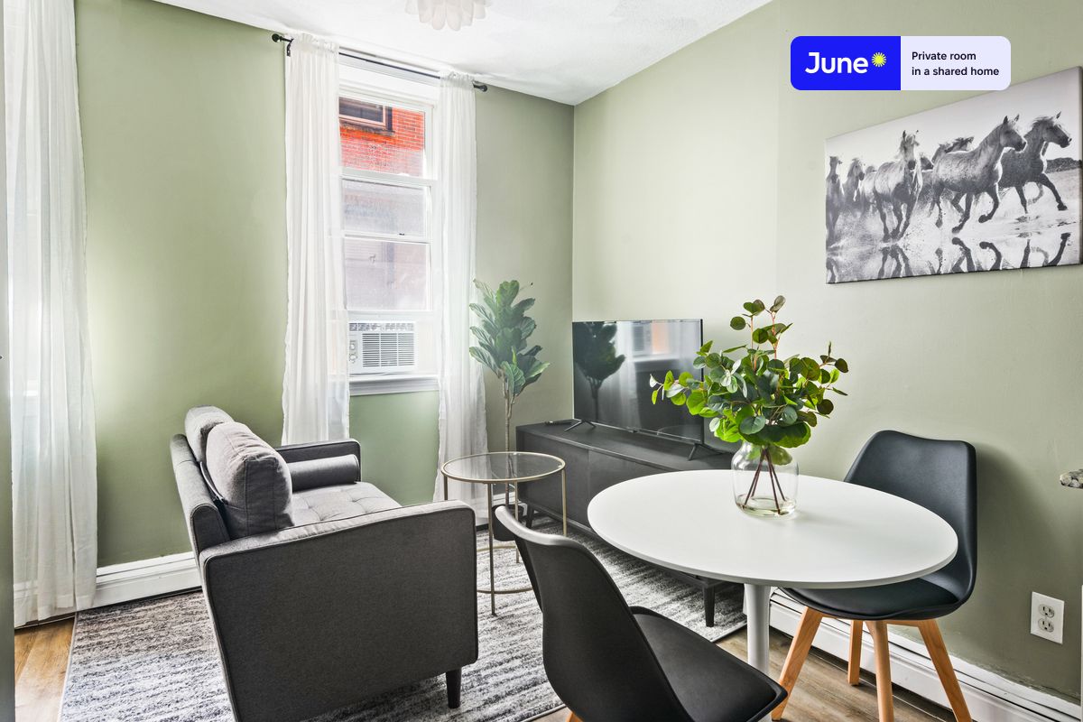 Photos of apartment on North Bennet,Boston MA 02113