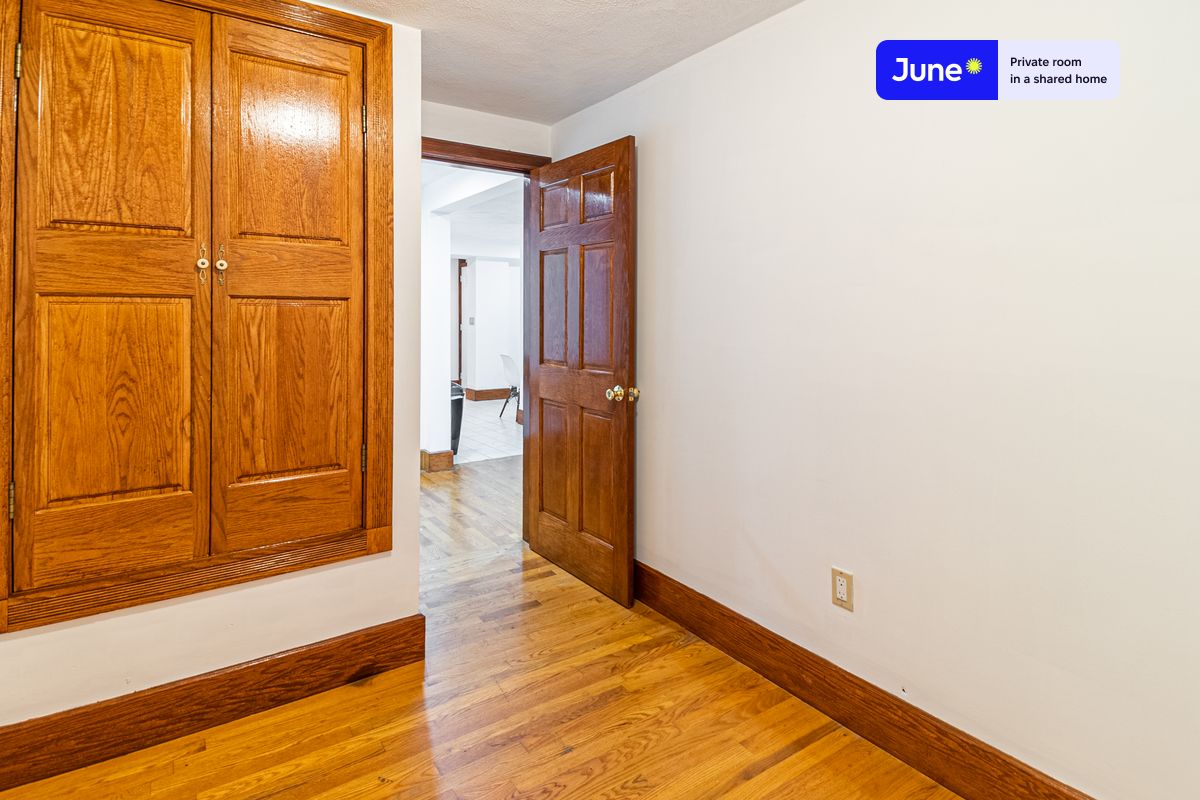 Photos of apartment on Auburn St.,Boston MA 02139