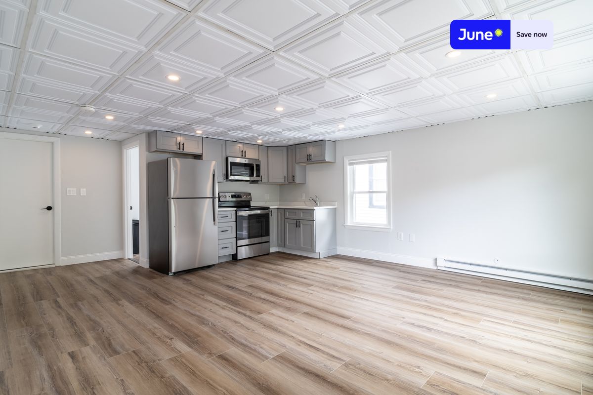 Photos of apartment on Cross St.,Boston MA 02145
