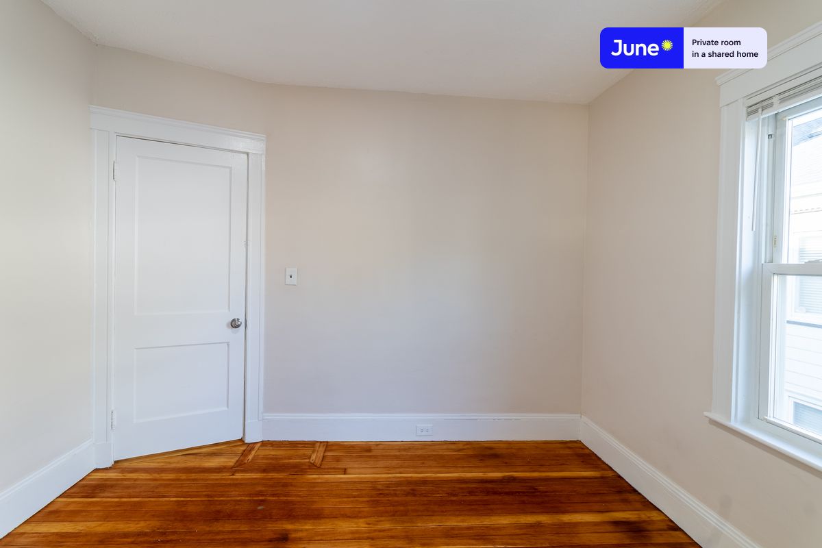 Photos of apartment on Easton St.,Boston MA 02134
