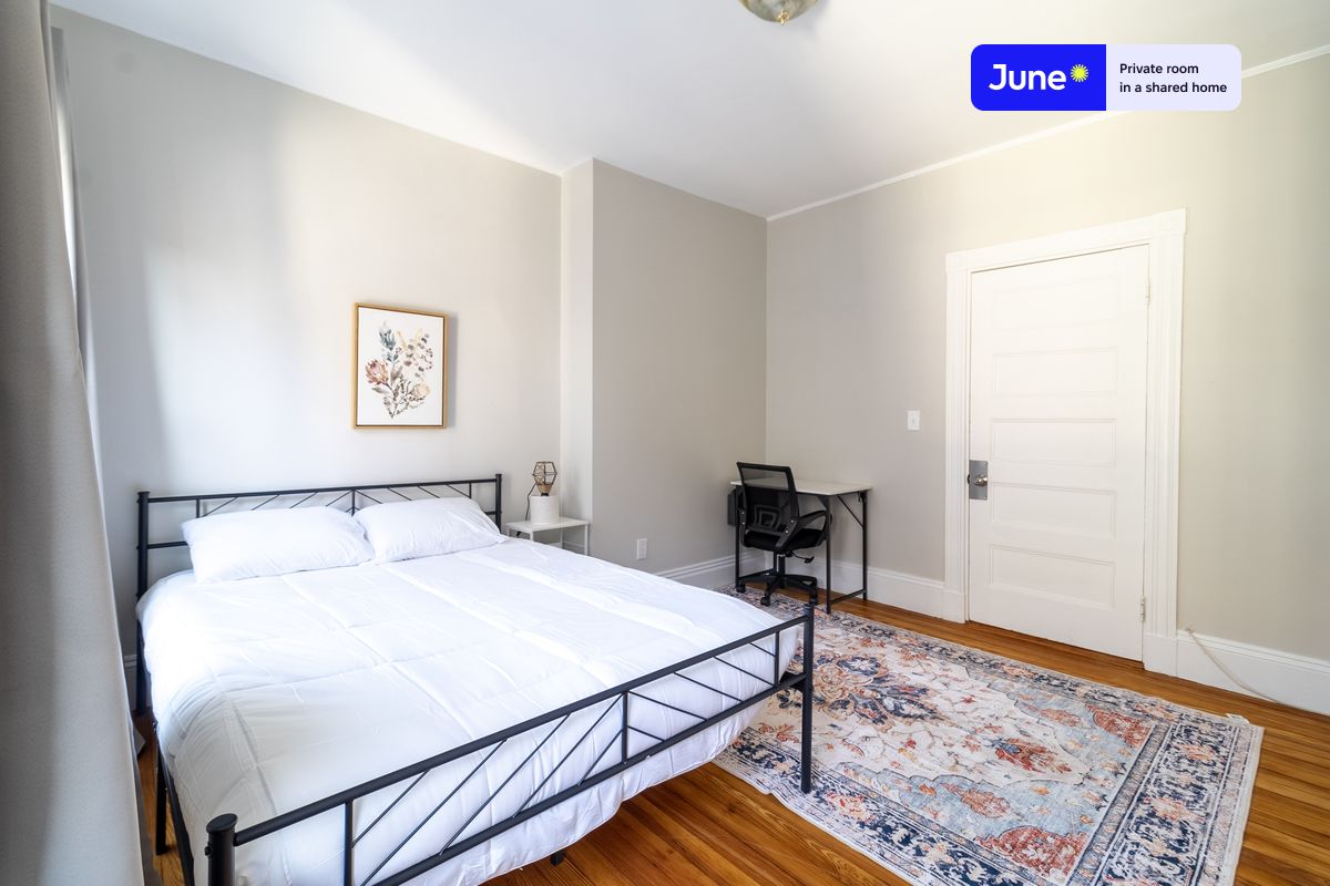 Photos of apartment on Brook St.,Boston MA 02445