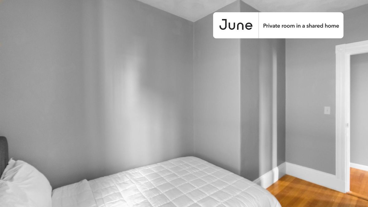 Photos of apartment on Beacon St.,Boston MA 02143
