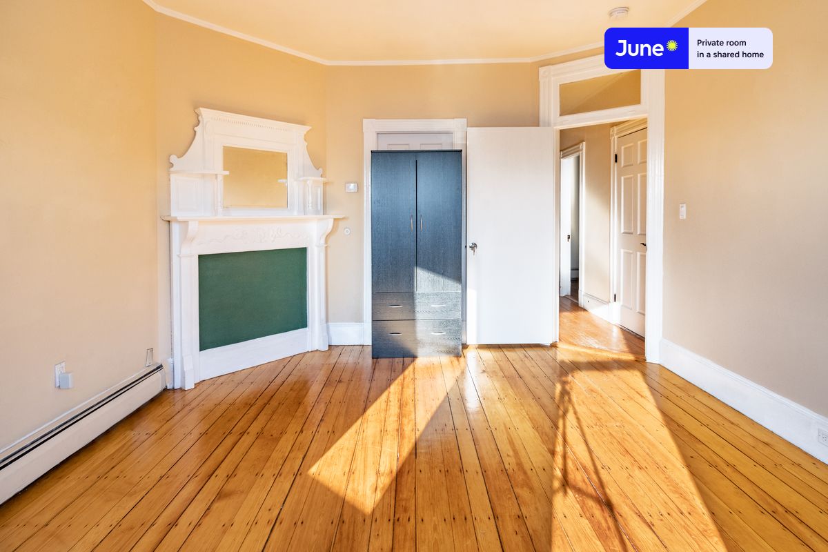 Photos of apartment on School St.,Boston MA 02119