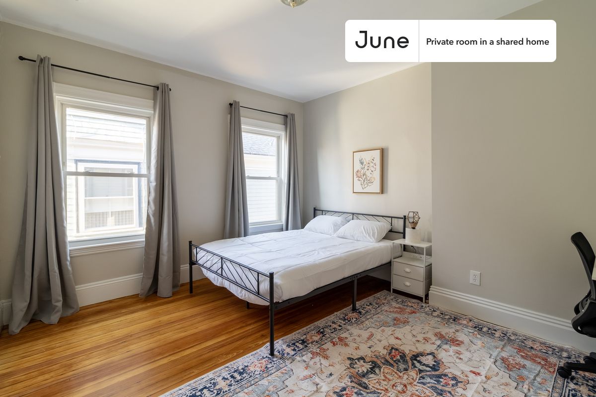 Pictures of  property for rent on Brook St., Boston, MA 02445