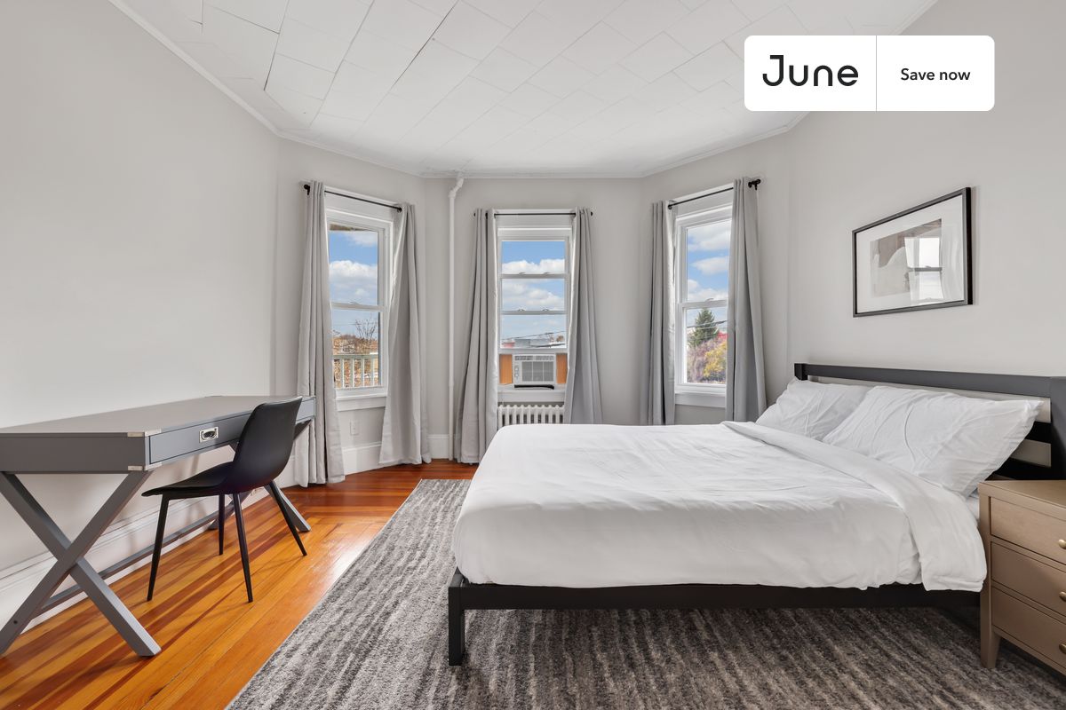 Photos of apartment on Craigie St.,Boston MA 02143